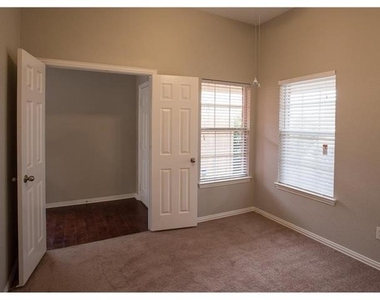 1006 Port Aransas Drive - Photo Thumbnail 14