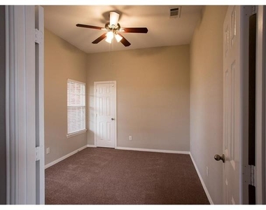 1006 Port Aransas Drive - Photo Thumbnail 15