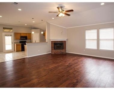 1006 Port Aransas Drive - Photo Thumbnail 2