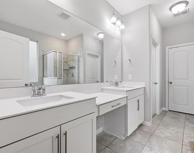 817 Adelyn Street - Photo Thumbnail 16
