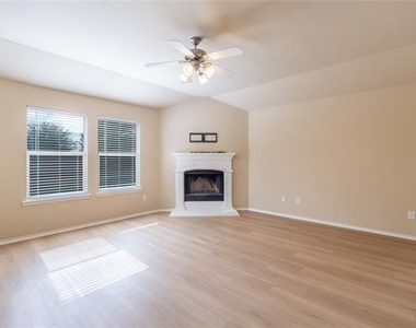 5213 Rustic Ridge Drive - Photo Thumbnail 11