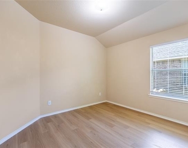 5213 Rustic Ridge Drive - Photo Thumbnail 20