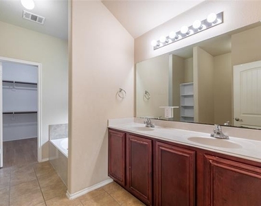 5213 Rustic Ridge Drive - Photo Thumbnail 14