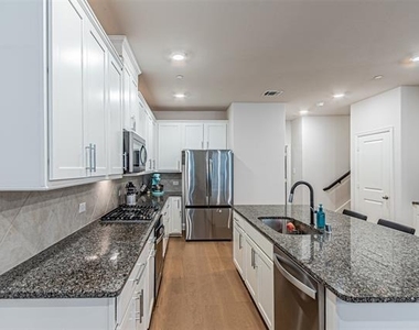 3521 Treasure Drive - Photo Thumbnail 2
