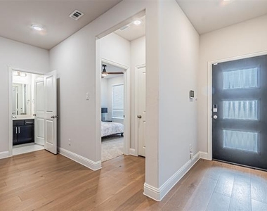 3521 Treasure Drive - Photo Thumbnail 13