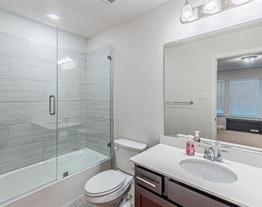 3521 Treasure Drive - Photo Thumbnail 16
