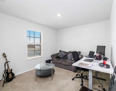 417 Destin Drive - Photo Thumbnail 9