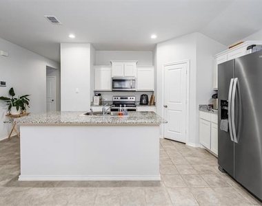 417 Destin Drive - Photo Thumbnail 5