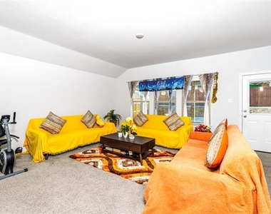 417 Destin Drive - Photo Thumbnail 7
