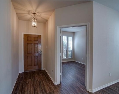 10860 Hawks Landing Road - Photo Thumbnail 4