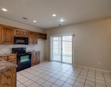 10860 Hawks Landing Road - Photo Thumbnail 8