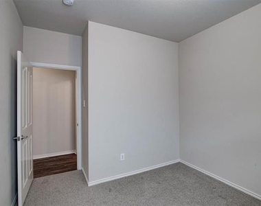 10860 Hawks Landing Road - Photo Thumbnail 15