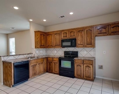 10860 Hawks Landing Road - Photo Thumbnail 6