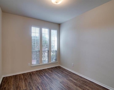 10860 Hawks Landing Road - Photo Thumbnail 12