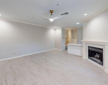 6000 Auburndale Avenue - Photo Thumbnail 2