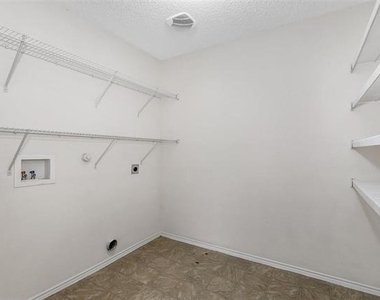 2152 Laughlin Road - Photo Thumbnail 11