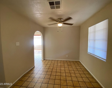 4251 W Keim Drive - Photo Thumbnail 9