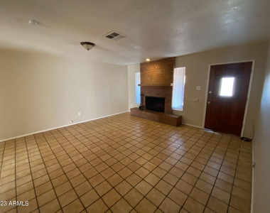 4251 W Keim Drive - Photo Thumbnail 4