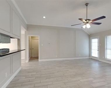 121 Princeton Circle - Photo Thumbnail 3