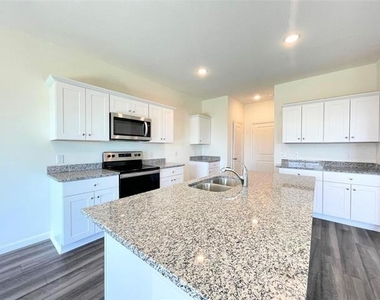 1702 Chapel Hill Lane - Photo Thumbnail 7