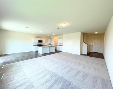 1702 Chapel Hill Lane - Photo Thumbnail 6