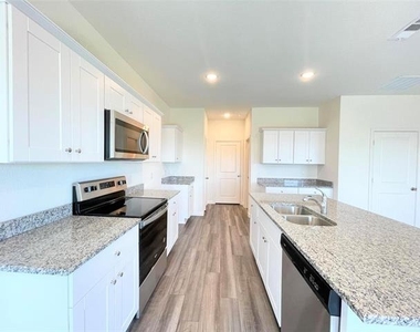 1702 Chapel Hill Lane - Photo Thumbnail 10