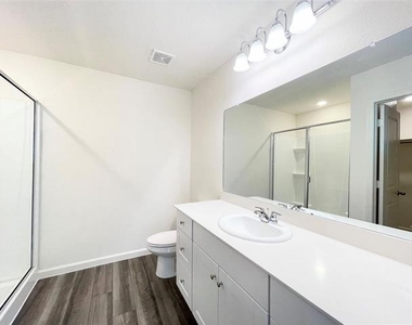 1702 Chapel Hill Lane - Photo Thumbnail 16