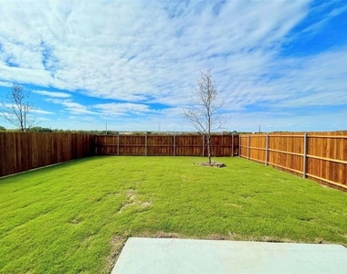 1702 Chapel Hill Lane - Photo Thumbnail 21