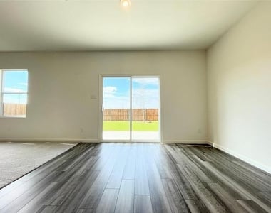 1702 Chapel Hill Lane - Photo Thumbnail 9