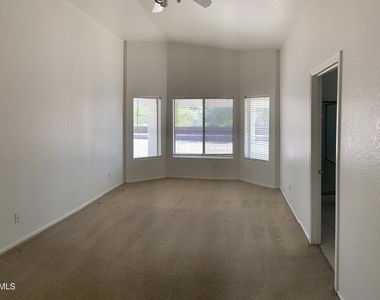 18207 N 5th Avenue - Photo Thumbnail 11