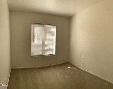 18207 N 5th Avenue - Photo Thumbnail 17