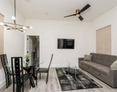 2216 Dyson Street - Photo Thumbnail 5
