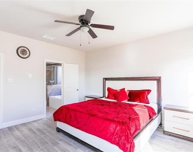 412 Christie Crossing - Photo Thumbnail 16
