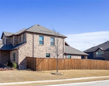 412 Christie Crossing - Photo Thumbnail 30