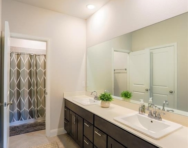412 Christie Crossing - Photo Thumbnail 20