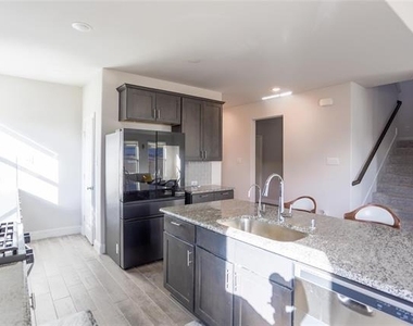 412 Christie Crossing - Photo Thumbnail 9