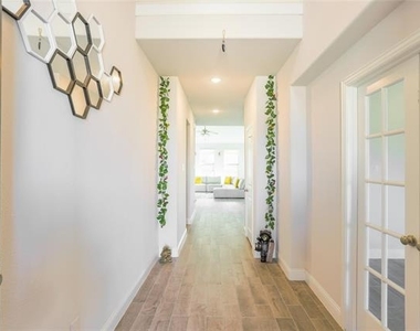 412 Christie Crossing - Photo Thumbnail 3