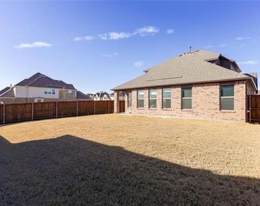412 Christie Crossing - Photo Thumbnail 31