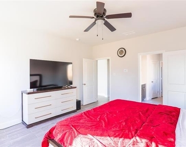 412 Christie Crossing - Photo Thumbnail 15