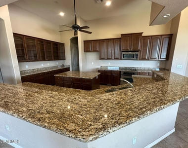 10024 W Jj Ranch Road - Photo Thumbnail 1