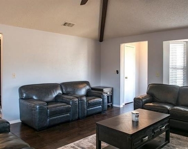 1100 Wimbledon Lane - Photo Thumbnail 4