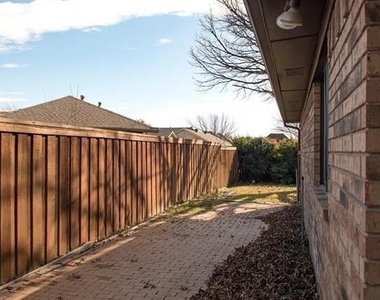 1100 Wimbledon Lane - Photo Thumbnail 16