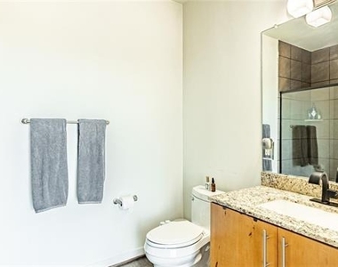 1001 Belleview Street - Photo Thumbnail 11
