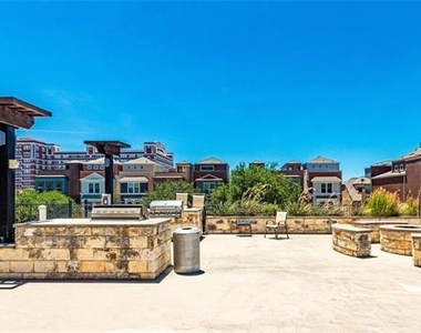 1001 Belleview Street - Photo Thumbnail 18