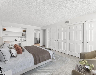 5122 N 31st Way - Photo Thumbnail 16