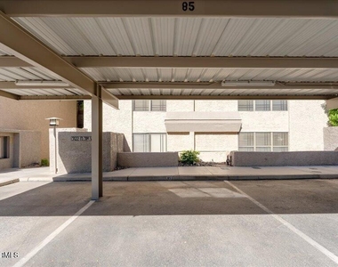 5122 N 31st Way - Photo Thumbnail 30