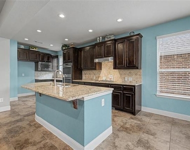 605 Fenceline Drive - Photo Thumbnail 16