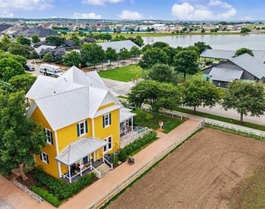 605 Fenceline Drive - Photo Thumbnail 38