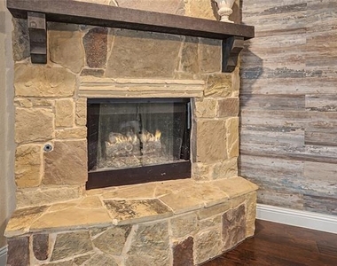 605 Fenceline Drive - Photo Thumbnail 8