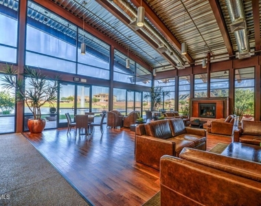 2694 E Runaway Bay Place - Photo Thumbnail 38